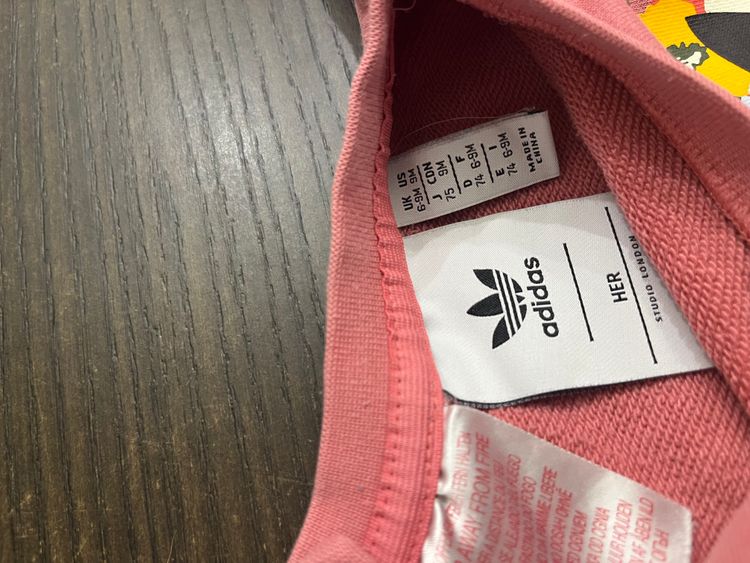 Adidas Pink Floral Logo Sweatshirt imagen 3