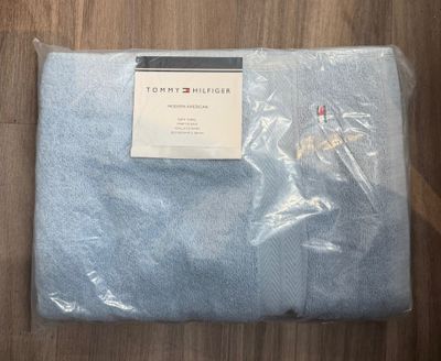 Tommy Hilfiger Bath Towel