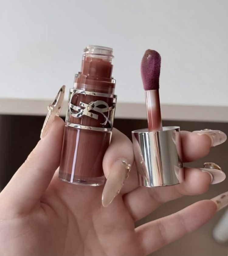 Yves Saint Laurent Lip Gloss imagen 3