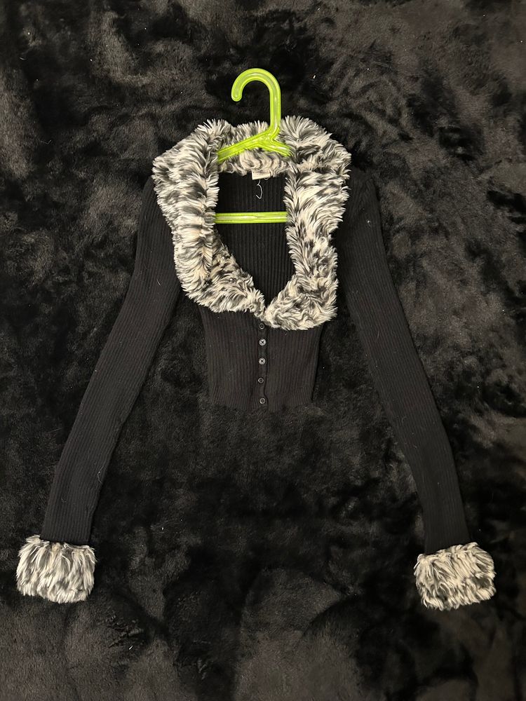 Other Black Long Sleeve Top With Faux Fur Collar And Cuffs product image