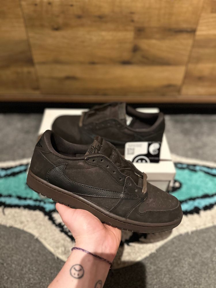 Nike Air Jordan 1 Travis Scott “Velvet Brow ” U.K. 9.5