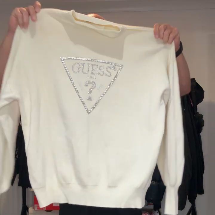 Guess Guess Sweater - M - Brand New imagen del producto