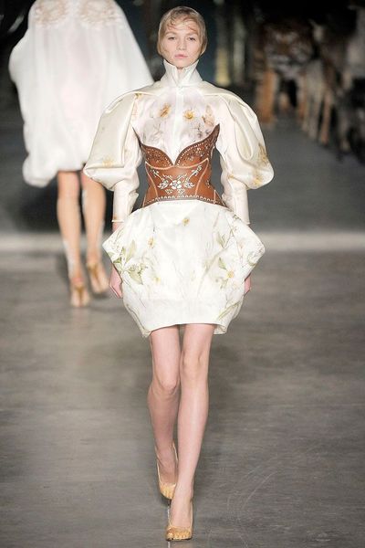 2009 Alexander McQueen Runway Black Cut Out Corset Belt 6