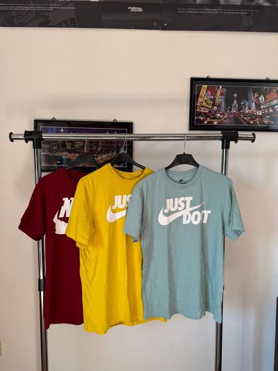 Tris Nike T-Shirts