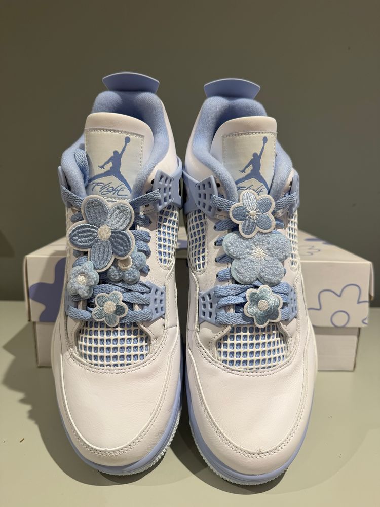 Jordan 4 Retro Forget Me Not UK 9.5 image 3