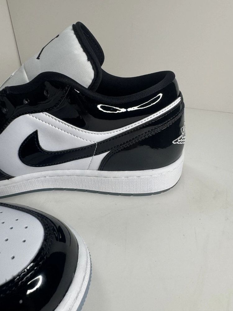 Baskets Jordan sneakers montantes cuir verni broderie wings au talon blanc et noir Homme taille 47,5 image 7