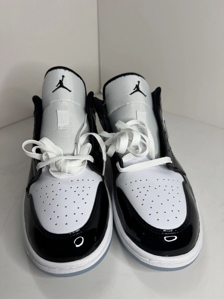 Baskets Jordan sneakers montantes cuir verni broderie wings au talon blanc et noir Homme taille 47,5 image 9