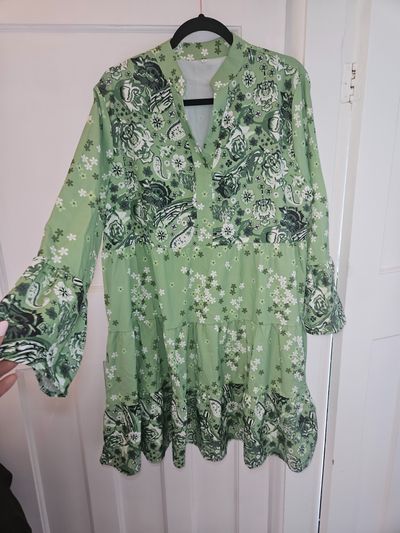 green floral long sleeve dress