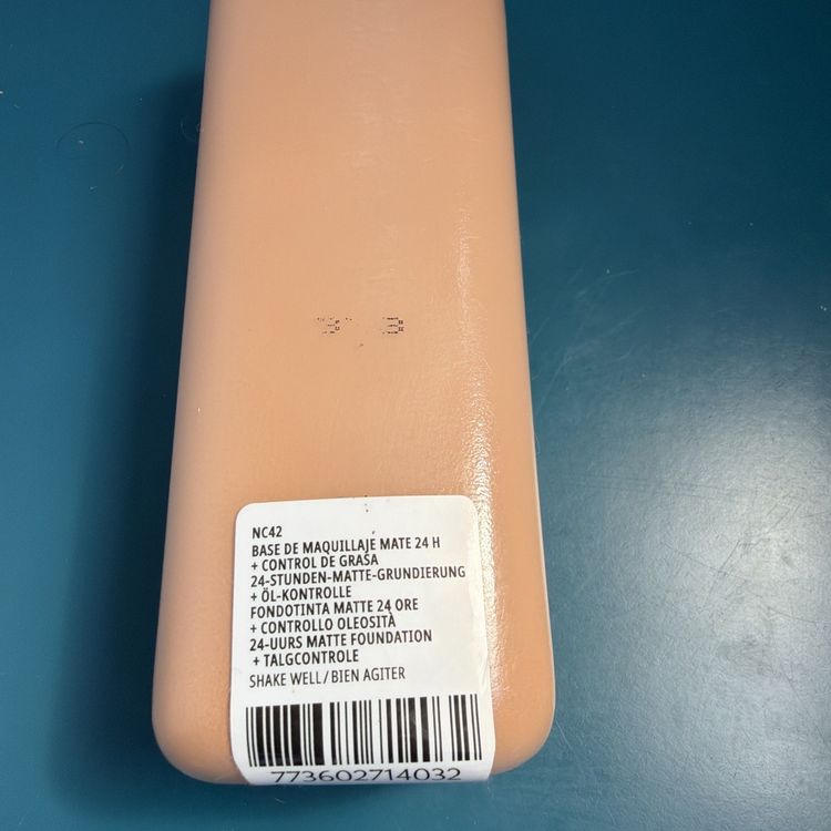 MAC Studio Fix Fluid Foundation Matte Oil Control NC42 180ml BN image 1