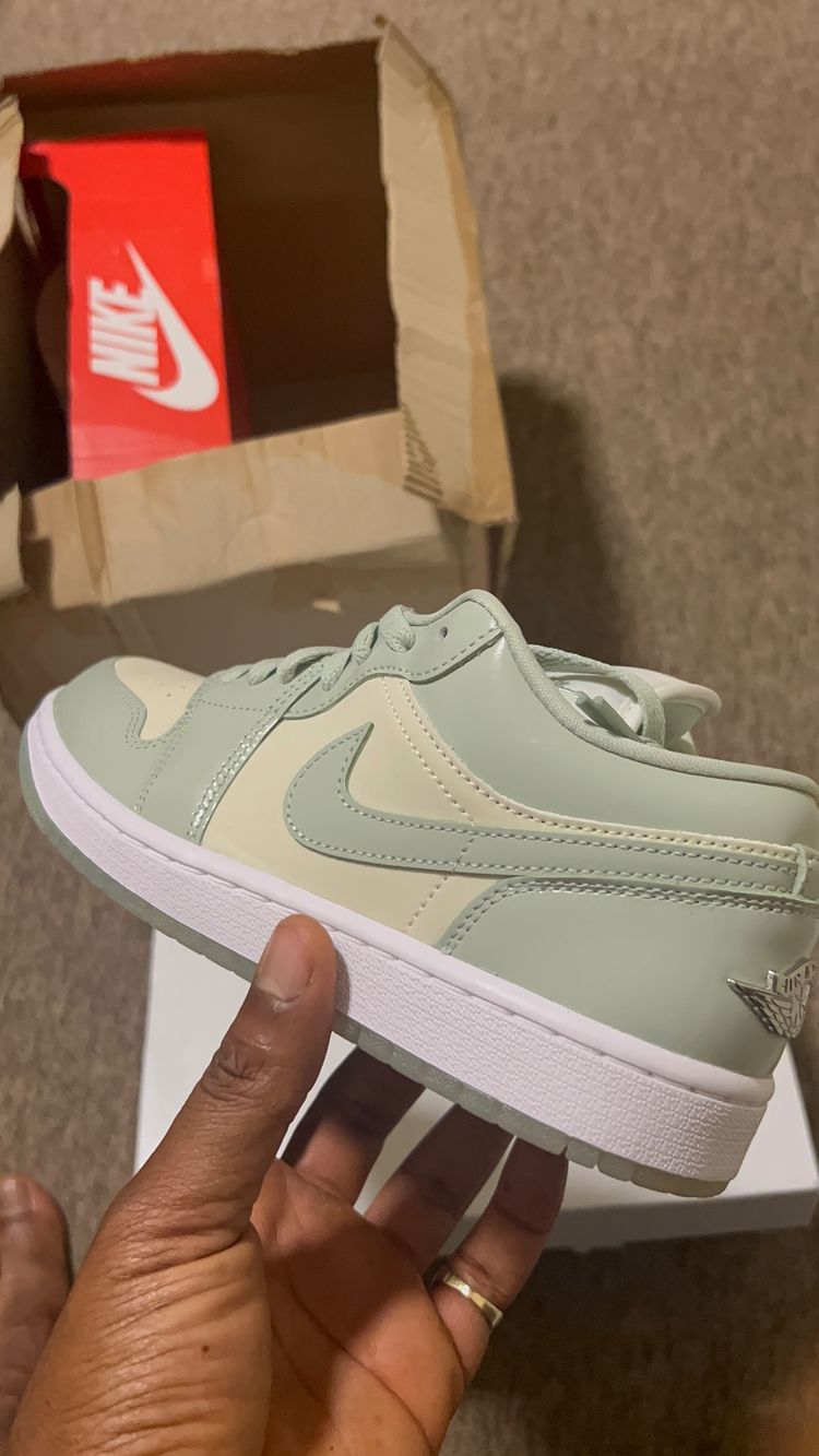 Immagine di WMNS Air Jordan 1 Low SE 3