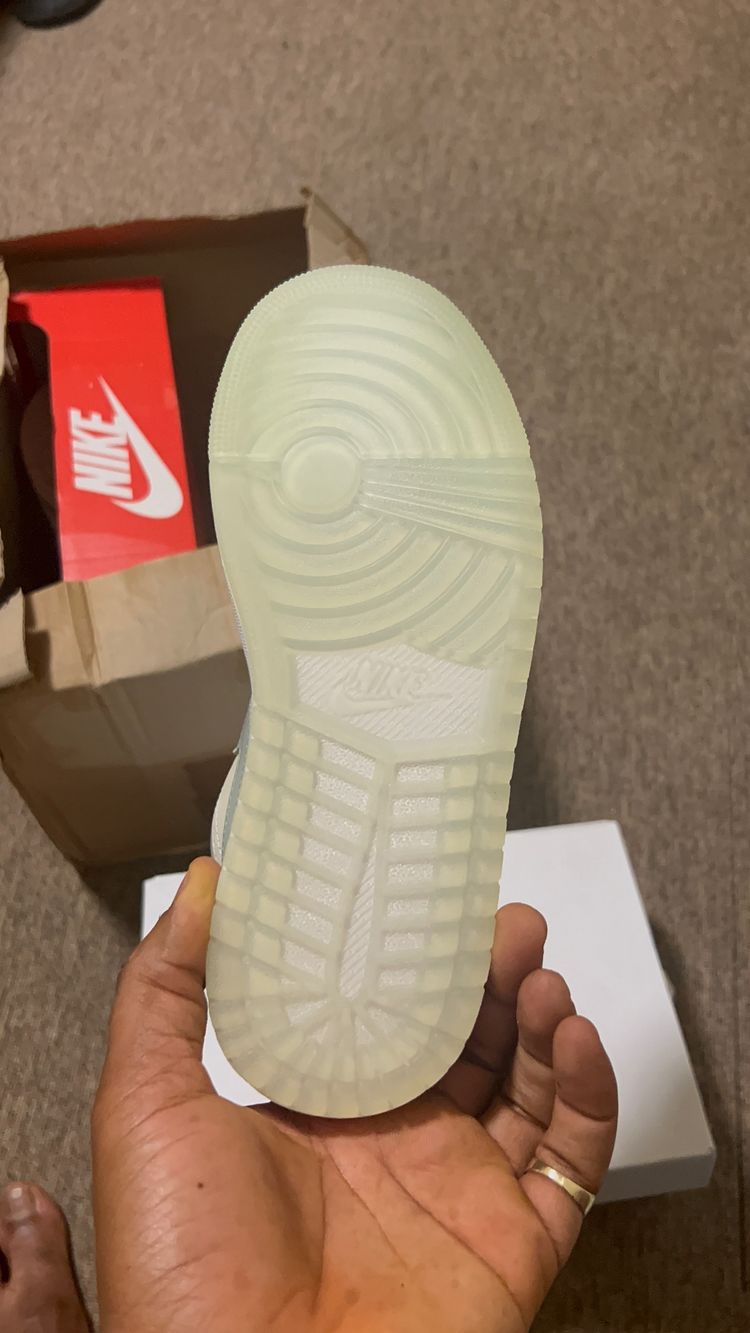 Immagine di WMNS Air Jordan 1 Low SE 6