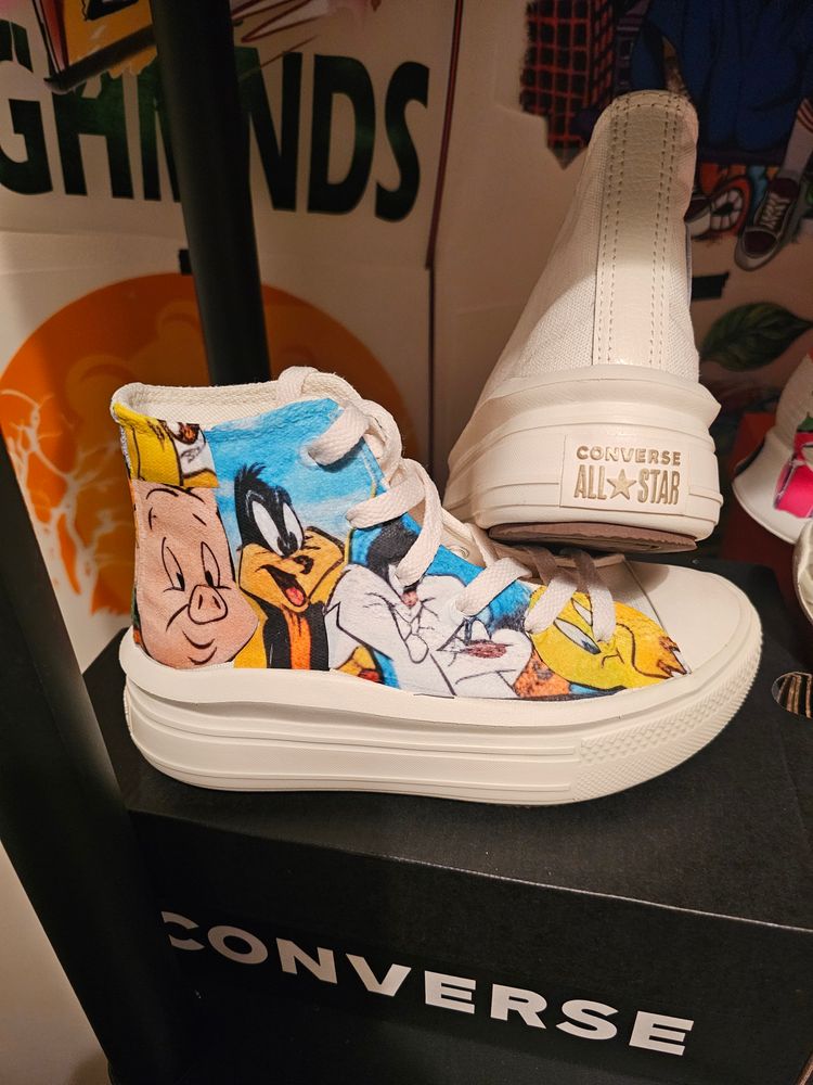 Converse Converse High-Top Sneakers With Looney Tunes Design product image