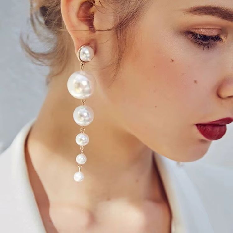 Pearl Drop Earrings image 1