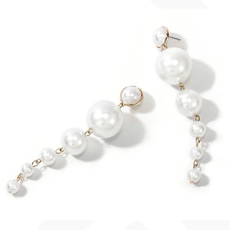 Pearl Drop Earrings image 4