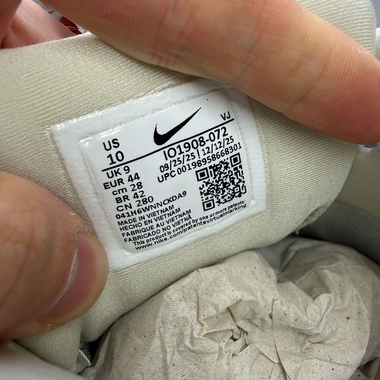 Immagine di Nike Air Max 90 Size UK 9 Drift Light Bone Off White Men's Trainers IO1908-072 4