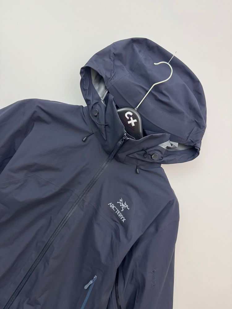 Arc'teryx Beta AR Jacket Women's L Large Blue Gore-Tex Pro Shell RECCO 3