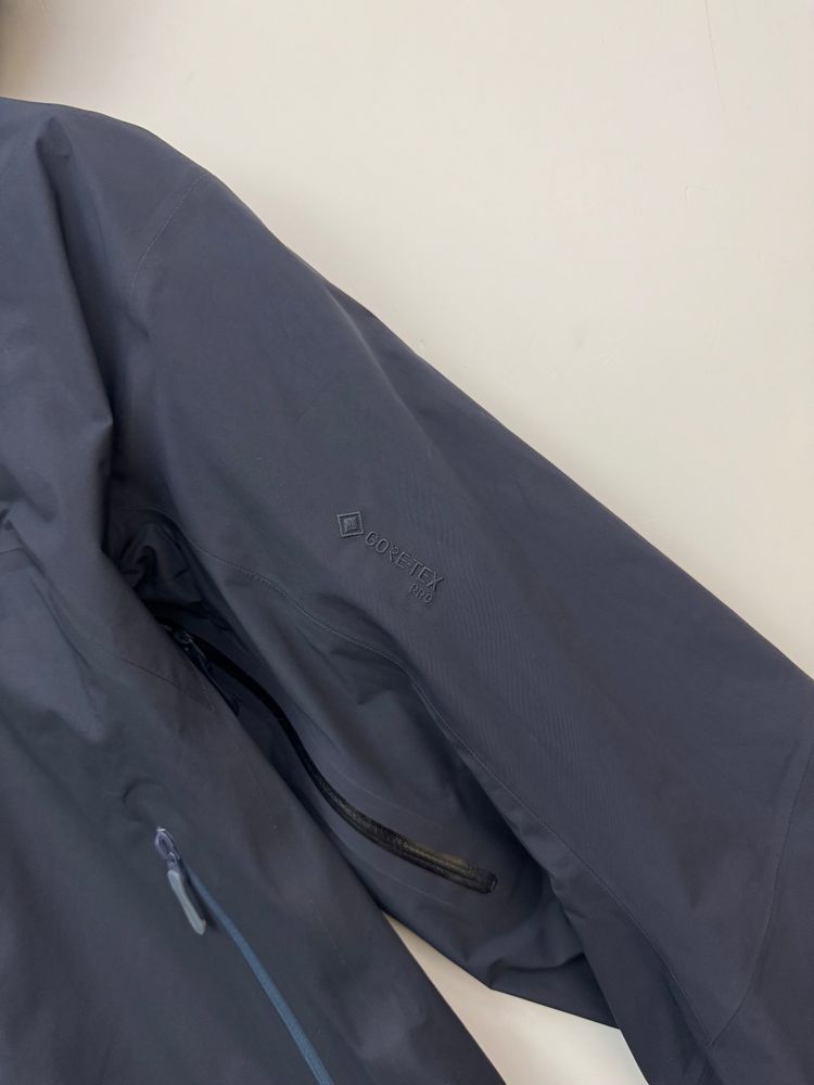 Arc'teryx Beta AR Jacket Women's L Large Blue Gore-Tex Pro Shell RECCO 7