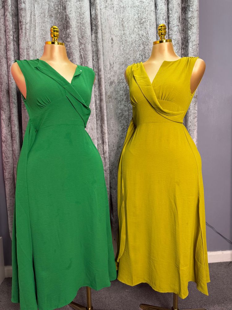 Green Sleeveless Midi Dress image 2