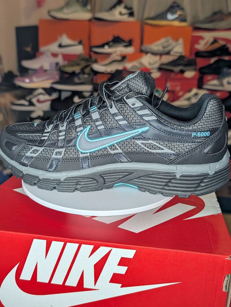 Live auction: Bargain Deals Sneakers 👟 by cmfshop
