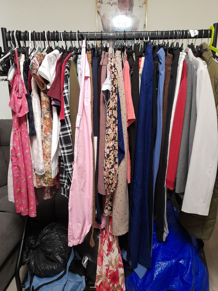 Live Next auction: DAY 1: RESELLERS GRAB A BARGAIN  by odiastylerevive