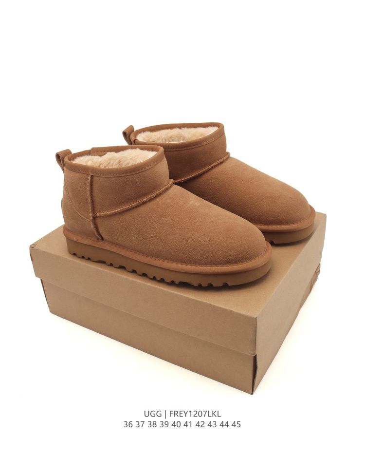Live auction: Winter snow boots by debbiedebbie