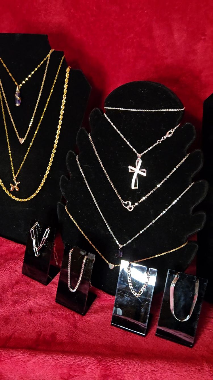 Live Beauty auction: Rens rings and things by ren4766