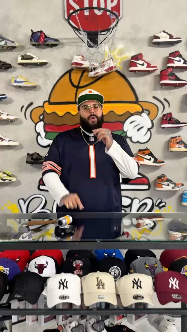 Live auction: 15% DI SCONTO SU TUTTO ! JORDAN - NIKE - SUPREME ! Non mancare entra nella community di Burgerkicks! by burgerkicks