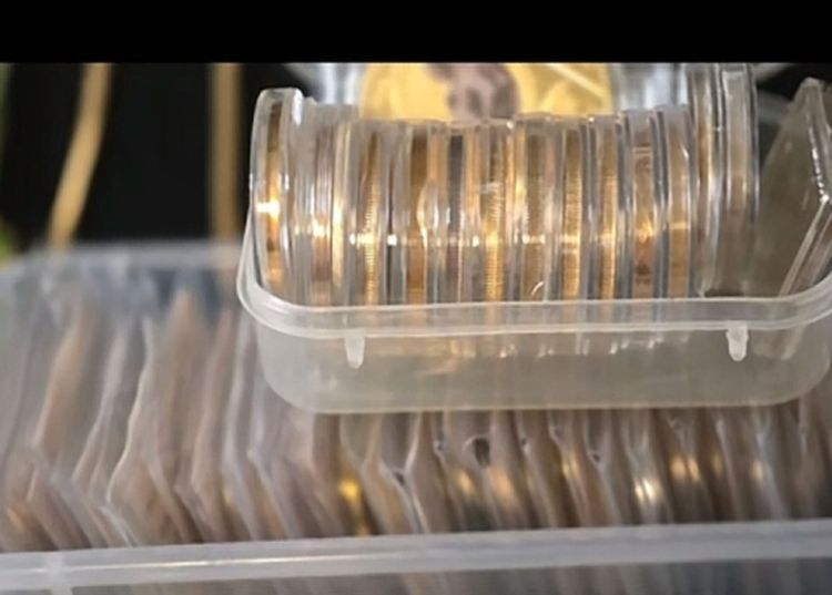 Live Coins & Collectables auction: SILVER MADNESS AND COINS  by treasureboxuk