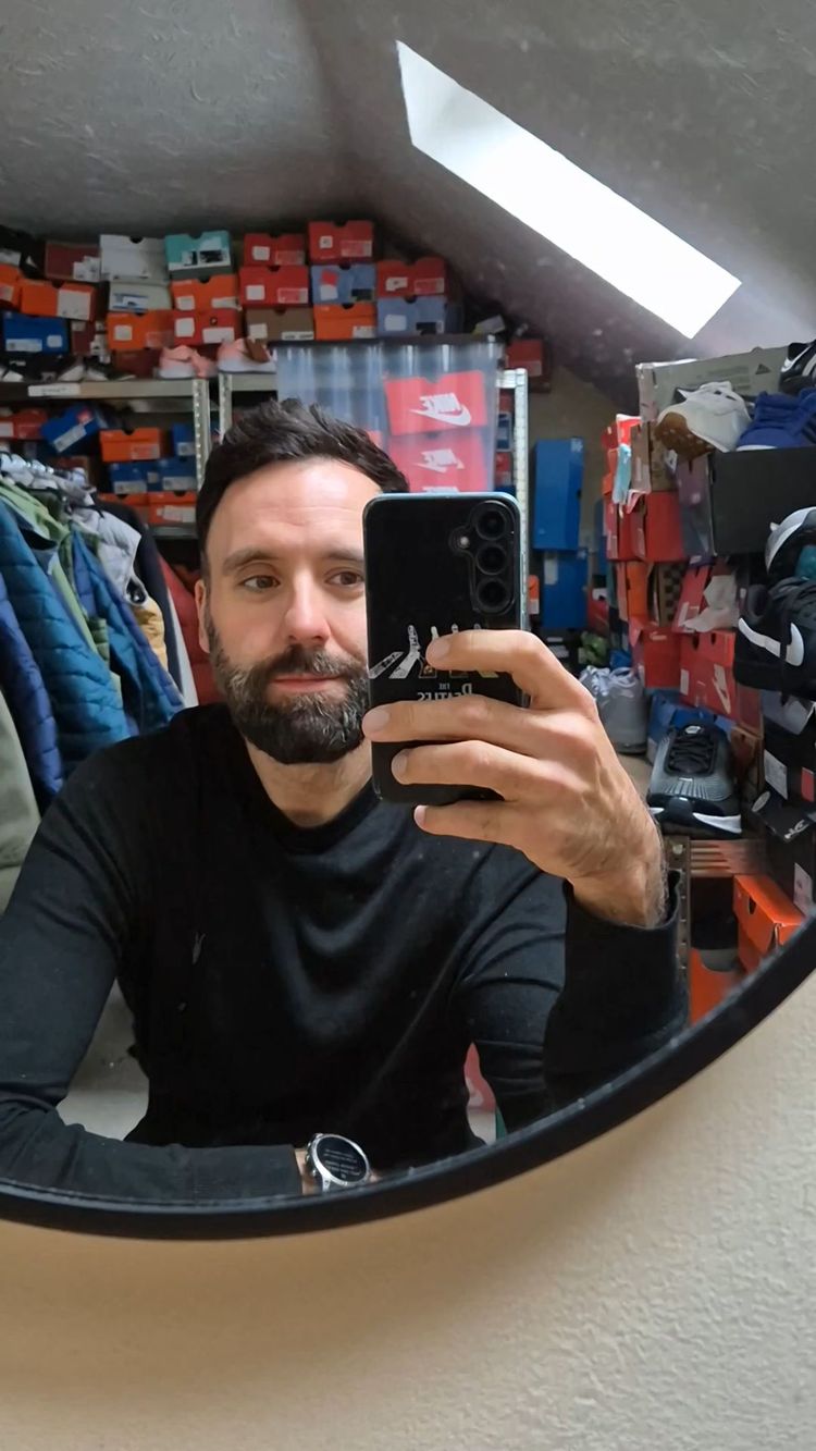 Live Menswear auction: Kids And Adult Trainers All Sizes Free Gift With Everyone  2 Purchases. by lablifestyle