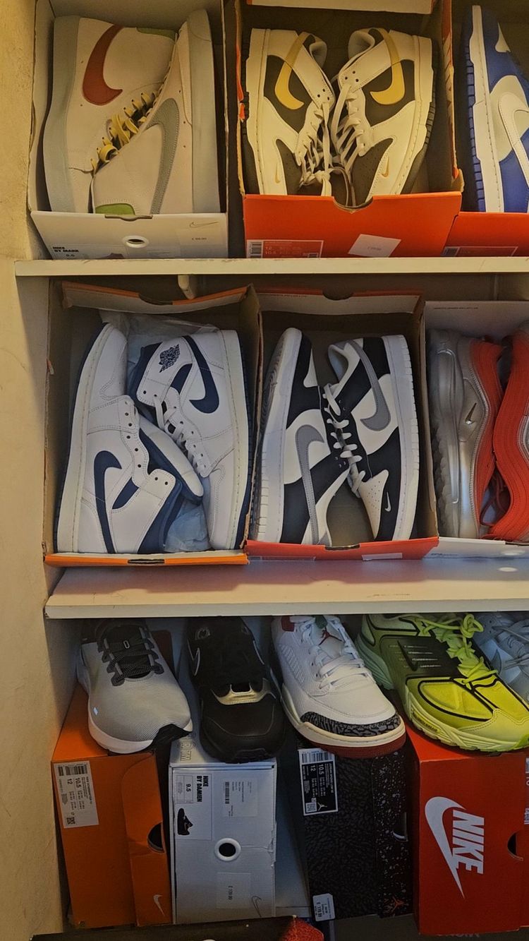 Live auction: Nike & Adidas Trainers Sale Size Requests by paynesportswear