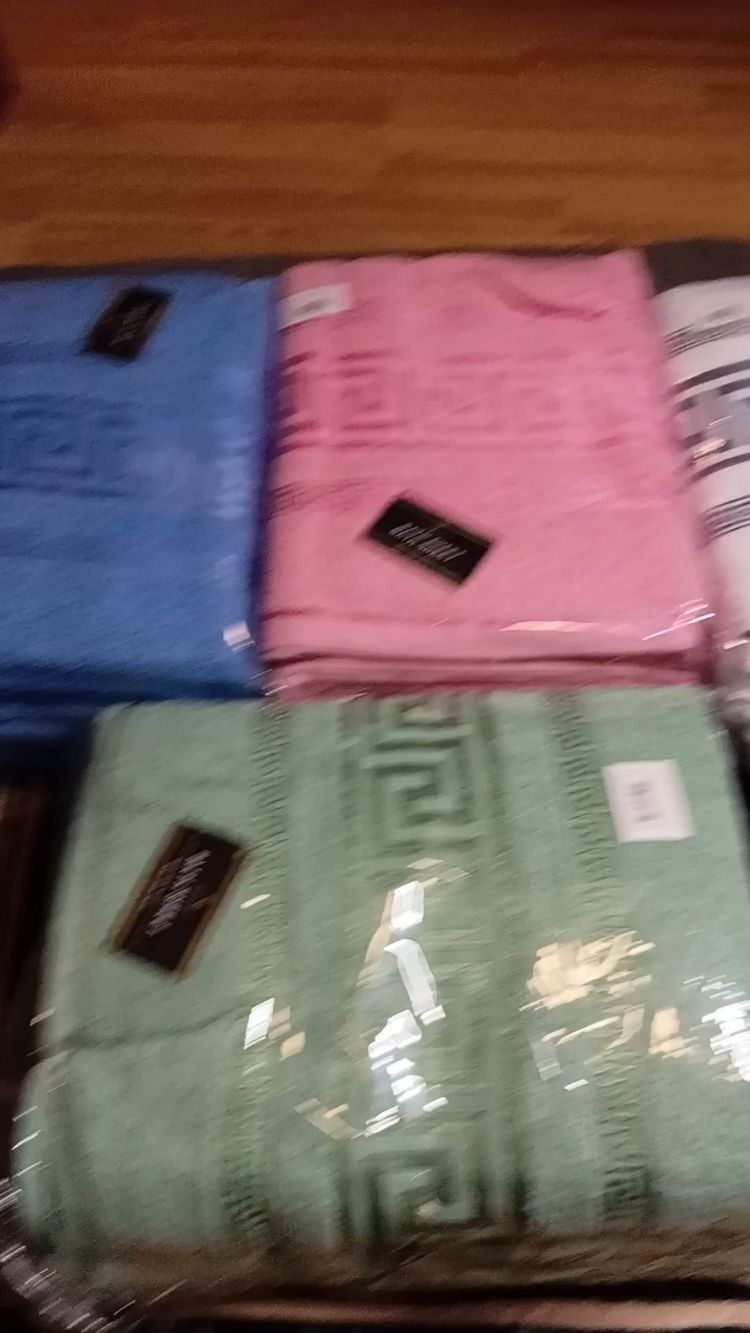 Live auction: £1 Sale by thepartyshop25