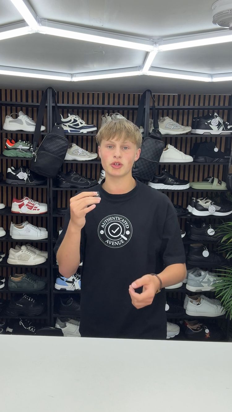 Live auction: 🎁 BIG DESIGNER GIVEAWAY 🔥 NEW IN + LOUIS VUITTON, DIOR, PRADA & MORE | SUNDAY STEALS 👀 by authenticatedavenue