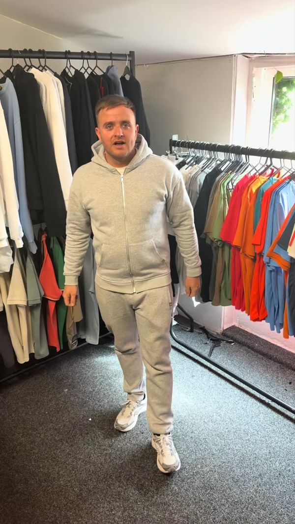 Subasta en directo: Stone Island, Burberry, Dqsquared2, Hugo Boss and more! por swiftklobber