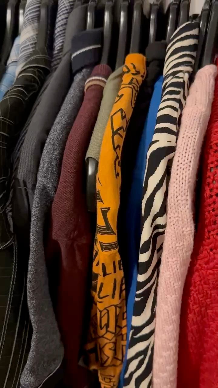 Live Womenswear auction: Power Hour - Rail Clearance & Reseller Bundles by cheshirepreloved