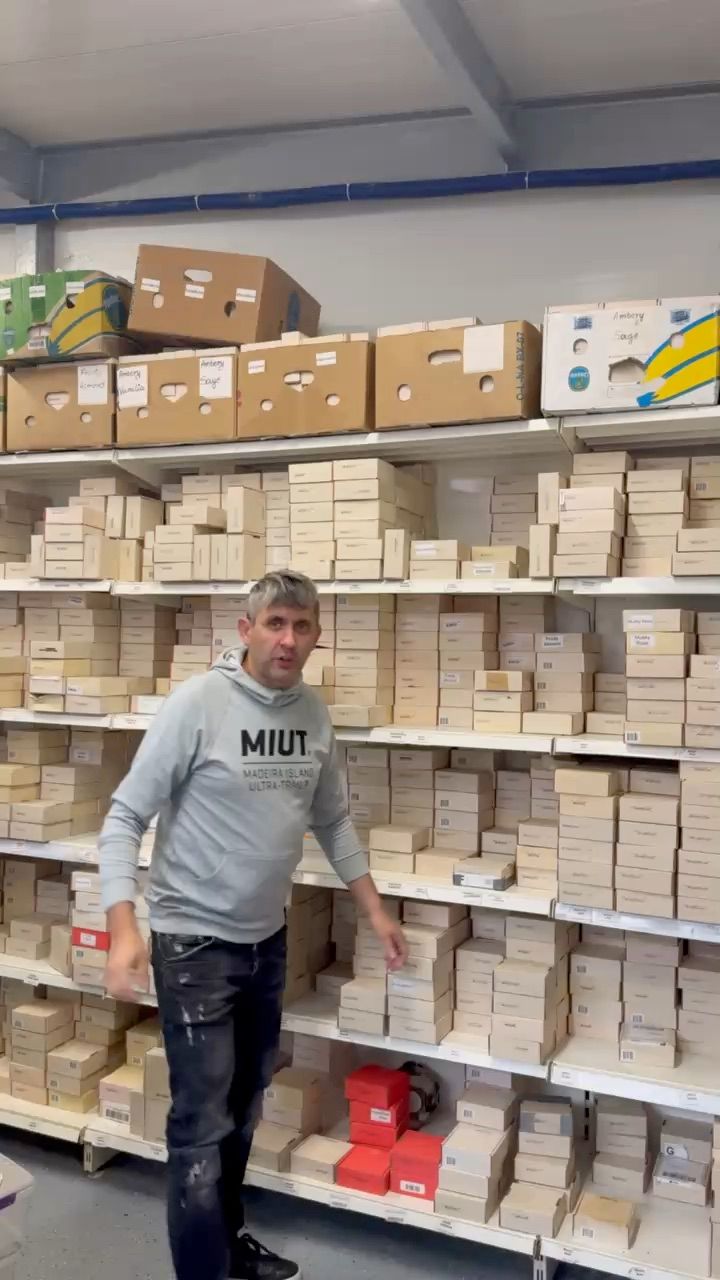 Subasta en directo de Minimalista: Perfumy Dossier, Odzież Dania 🇩🇰, Darmowa dostawa 🚚 por outletup_mario