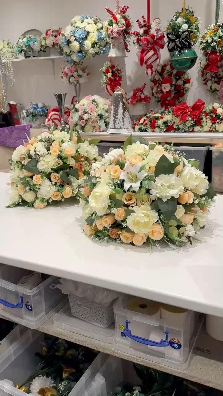 Live auction: Boujee flowers by boujeeflowers