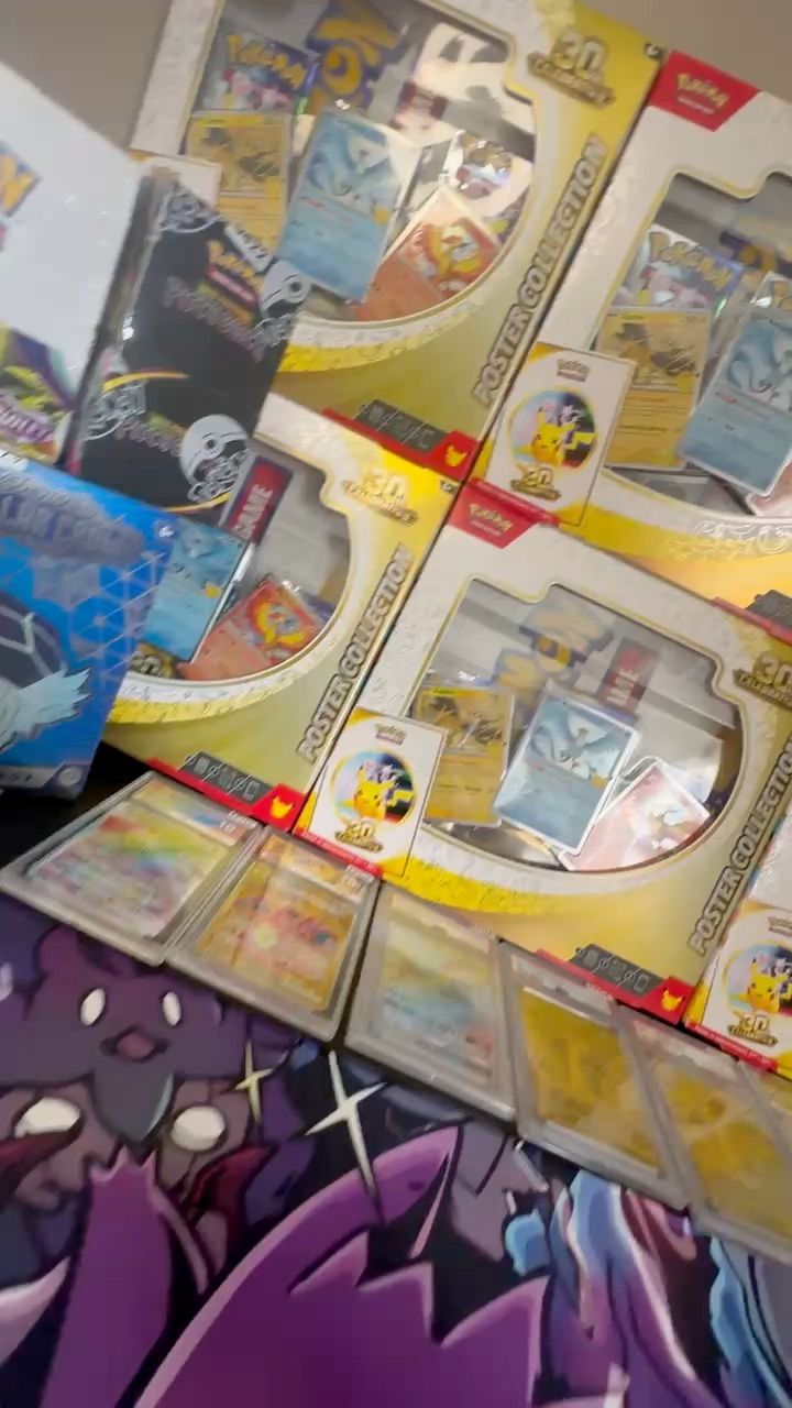 Subasta en directo: 30TH CELEBRATION por poke_slabs