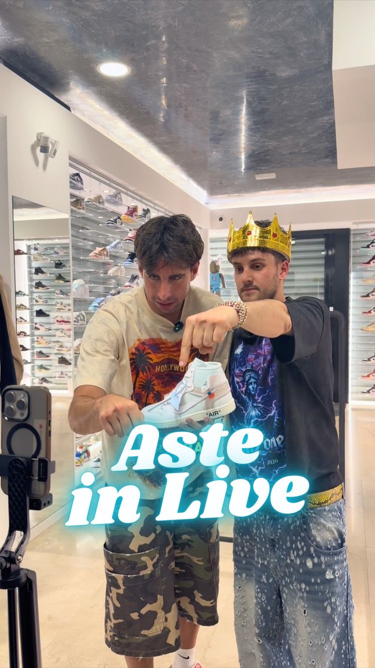 Asta in diretta Sneakers: LIVE SERALE CON SNEAKERS E ABBIGLIAMENTO DA 1€🎉🎉 di resellzonecesena