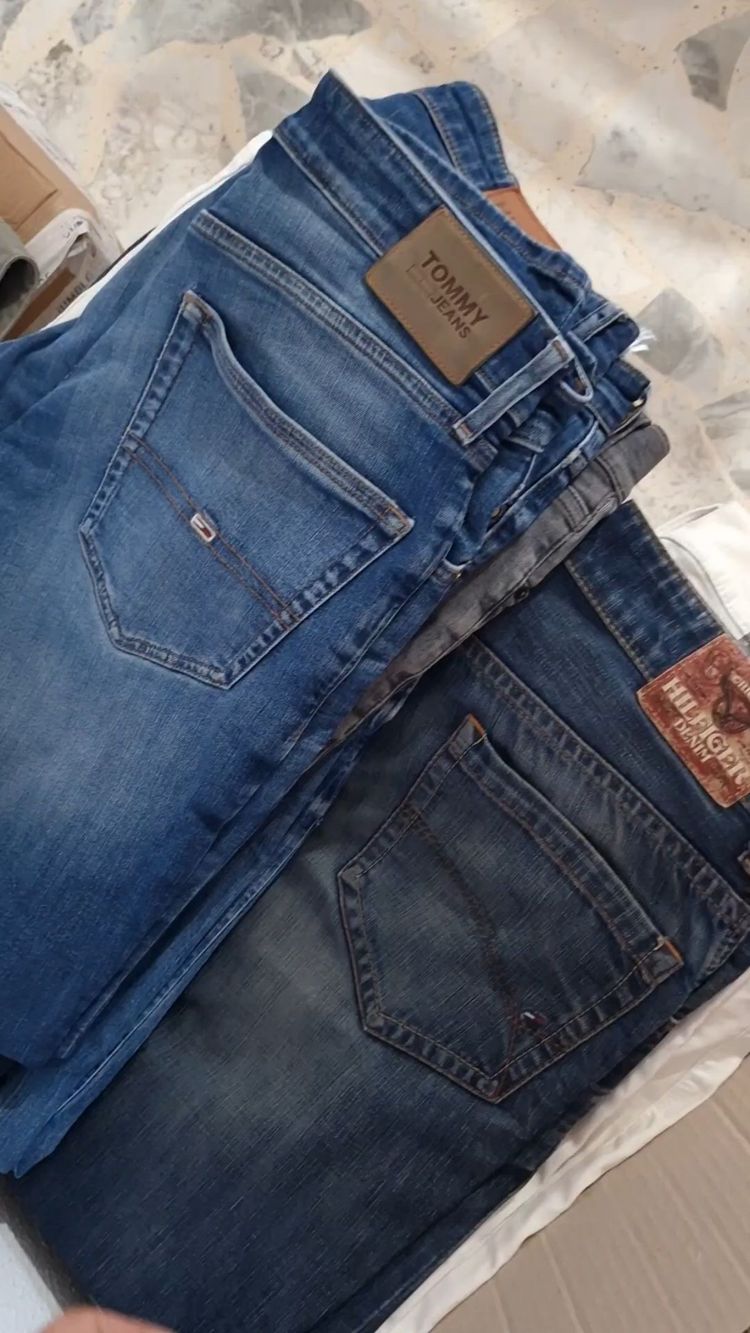 Live Sneakers auction: JEANS TOMMY HILFIGER PRIMAVERA ESTATE  by vintageluxuryct