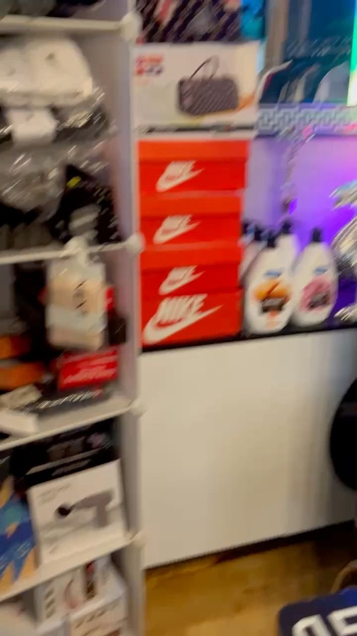 Live Luxury auction: Mags bargains by mags11