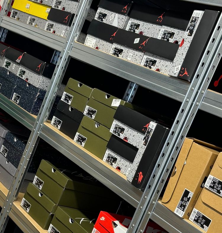 Live auction: FREE P-6000! 100+ £1 Starts! P-6000s + Designer + More! by rstreetwear