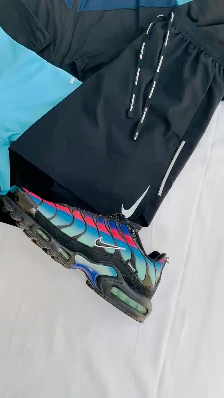 Live auction: Huge Designer Deals Blast🔥Canada Goose, Yeezy, Fendi, by theattirelab_