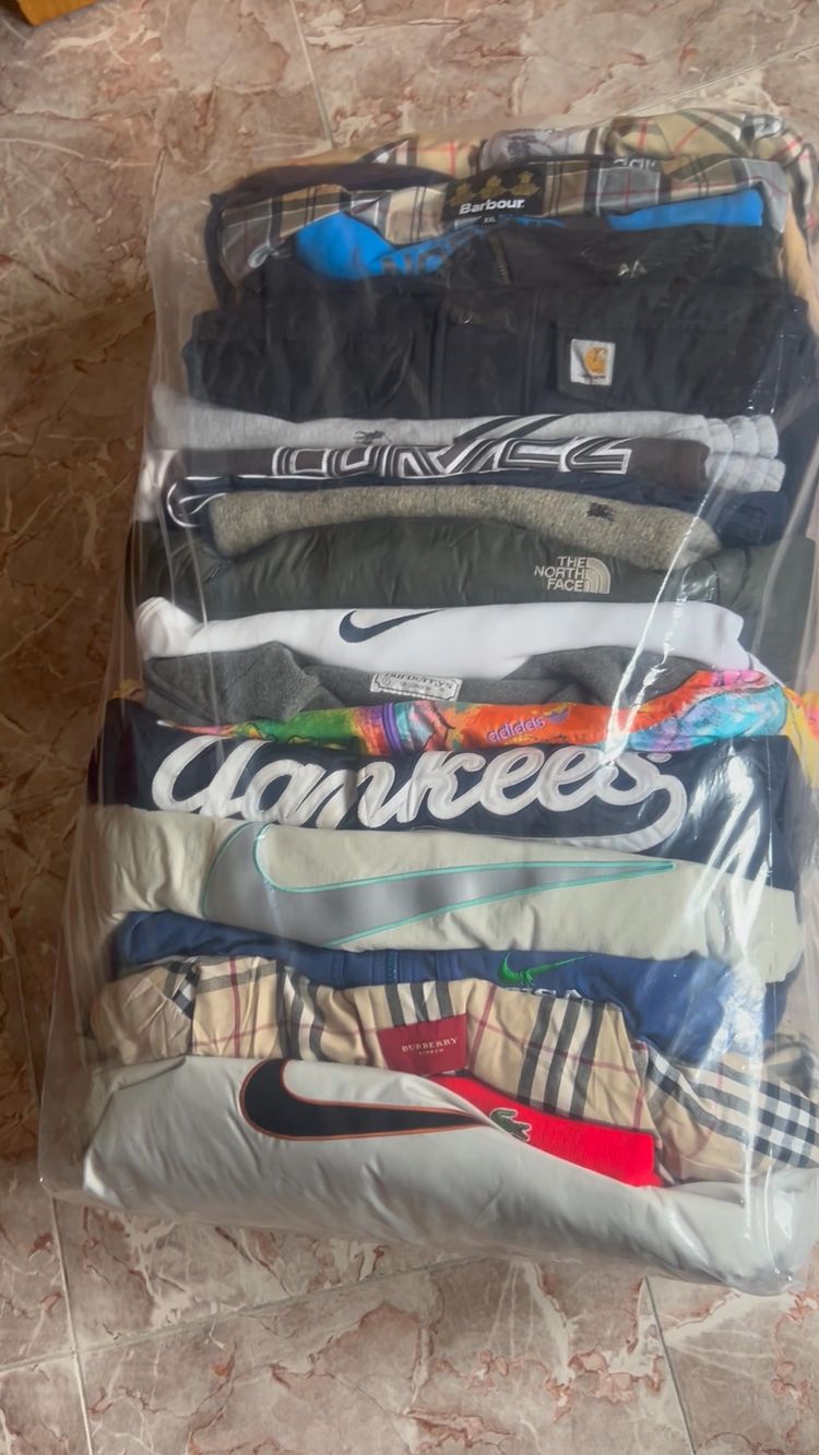 Live Menswear auction: PRENDAS Y LOTES DESDE 1 EURO  by flashbacks