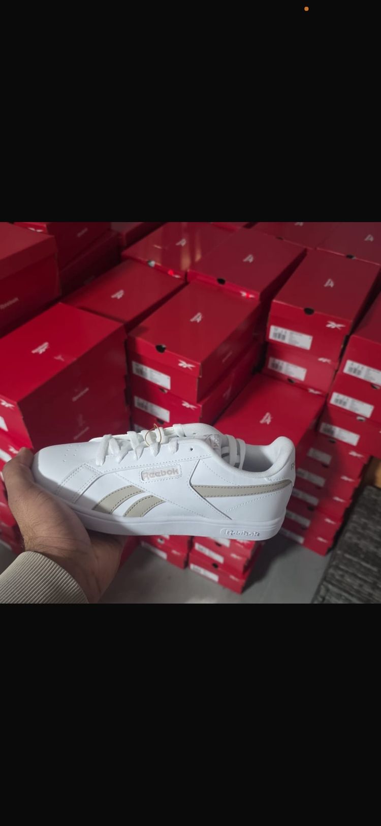 Live auction: 🚨BIG RESTOCK- We are so back ❤️ 🚨Represent - All saints - and P6000, Pumas & Jordan’s by eghugo