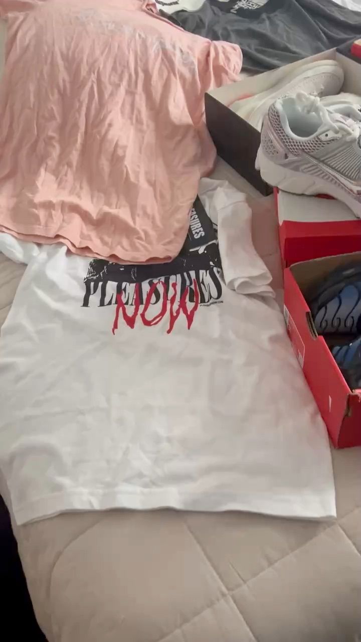 Live auction: Big stream early morning🚨🚨🚨 by ethan_apparel