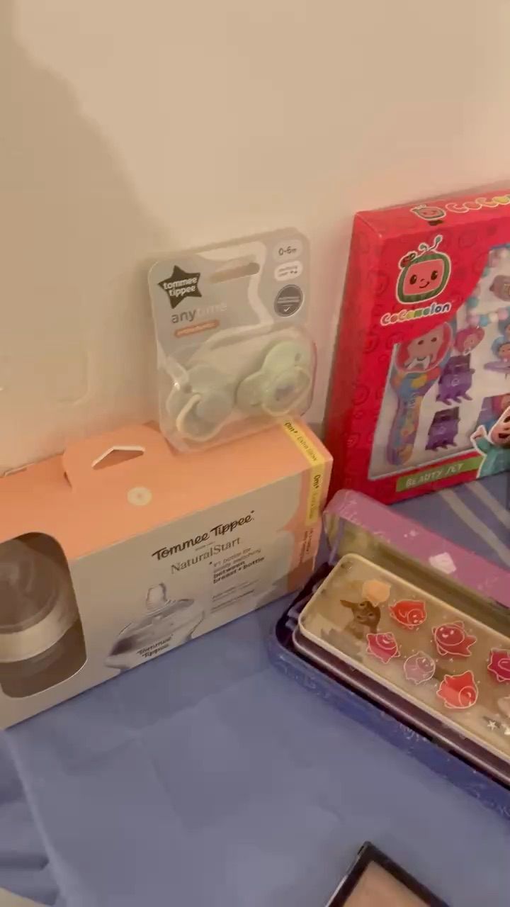 Live Beauty auction: Rosie room by rosemary1984