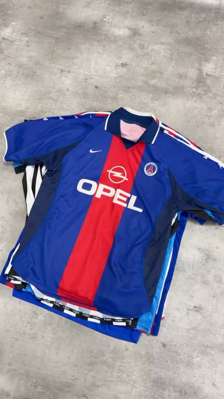 Live auction: £1 Football Shirts + Free Giveaway! ⚽️🎁 by fulltimefits