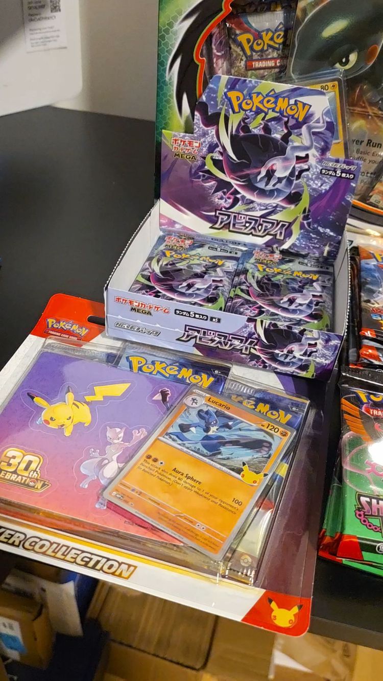 Live auction: ETB SUPRISE and More.. by pokemanetbs