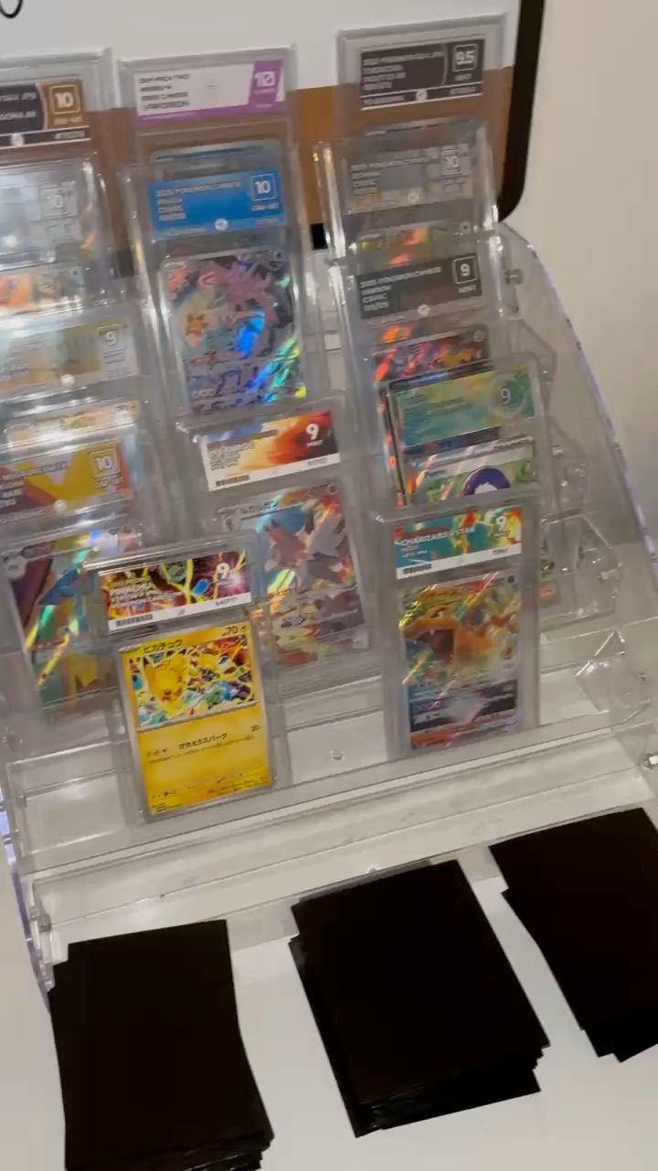 Live Trading Cards auction: 🔥🔥 slabby Sunday mystery slab dips! 🔥🔥 by pokemuzzz