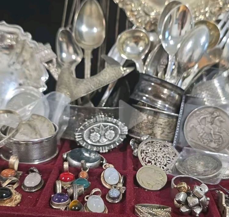 Live Coins & Collectables auction: SILVER AND MEDALS JEWELLERY ASWELL 8PM by treasureboxuk